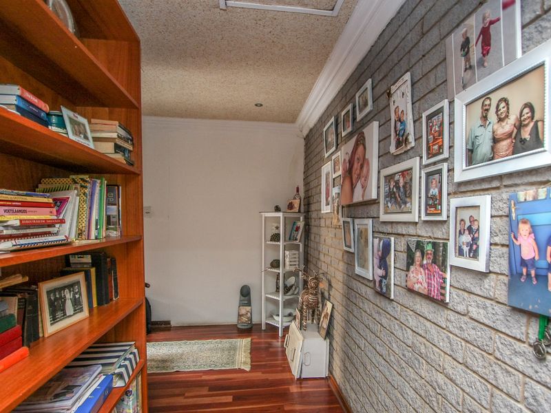 Experience spacious coastal living surrounded by exceptional wildlife in this impressive Family home - Photo 10