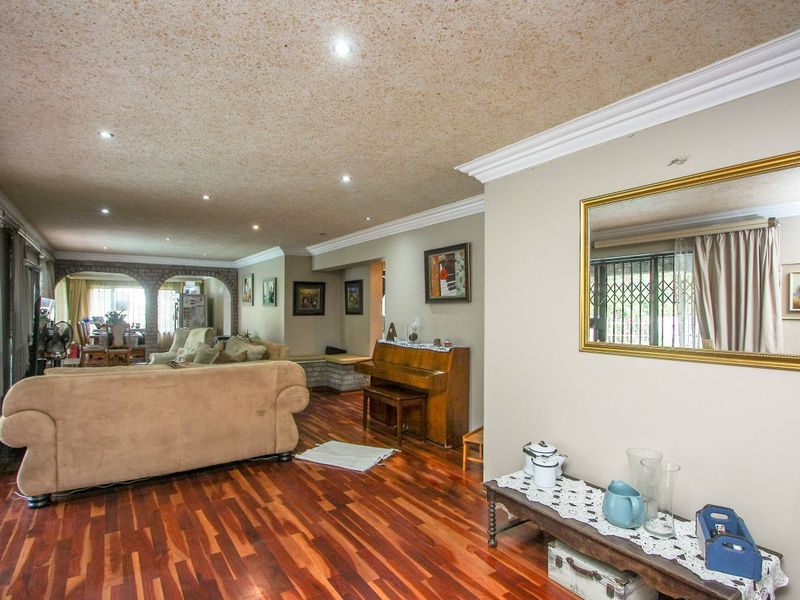 Experience spacious coastal living surrounded by exceptional wildlife in this impressive Family home - Photo 7