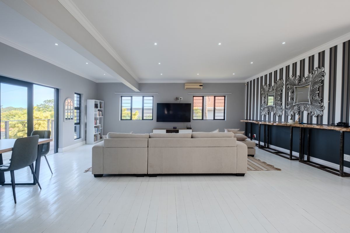 Seaviews, Security, Space & Serenity! - Photo 5