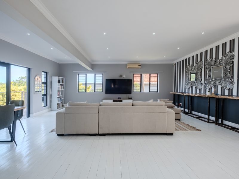 Seaviews, Security, Space & Serenity! - Photo 5