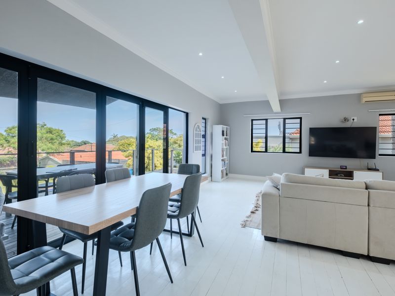 Seaviews, Security, Space & Serenity! - Photo 6