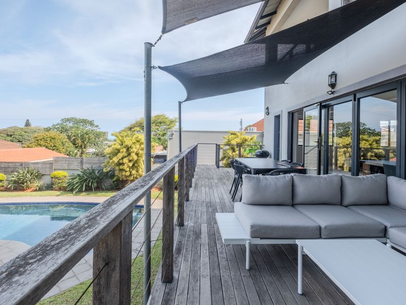 Seaviews, Security, Space & Serenity! - Photo 3