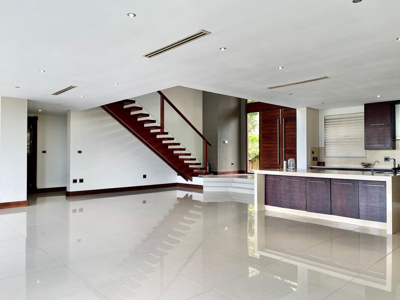 Majestic Views - Photo 10