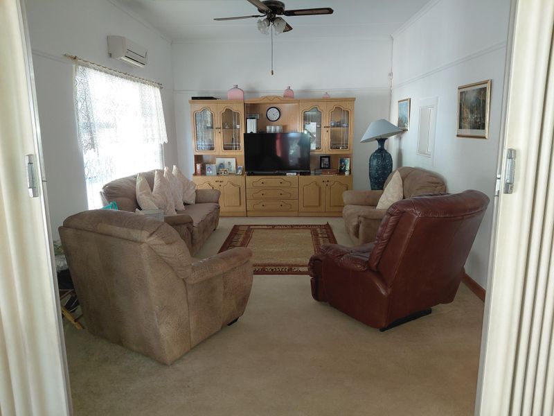 Spacious & Versatile Home in Convenient Location – 16 Wernich Street, Despatch - Photo 10