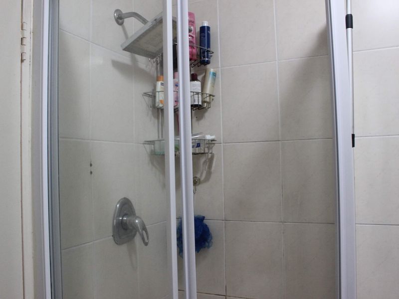 Beautiful 2 Bedroom duplex Townhouse in Glen Marais - Photo 8