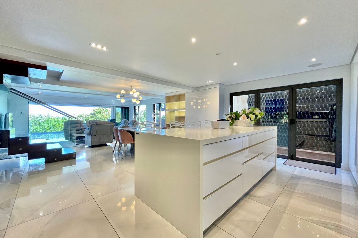 Coastal Living Redefined - Photo 5