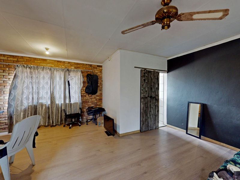 Family home in Theresapark - Photo 10