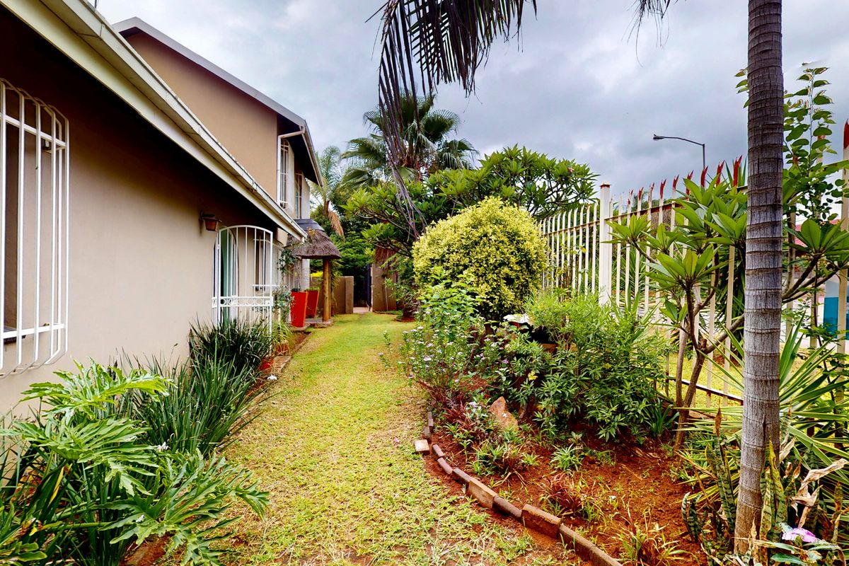 Family home in Theresapark - Photo 2