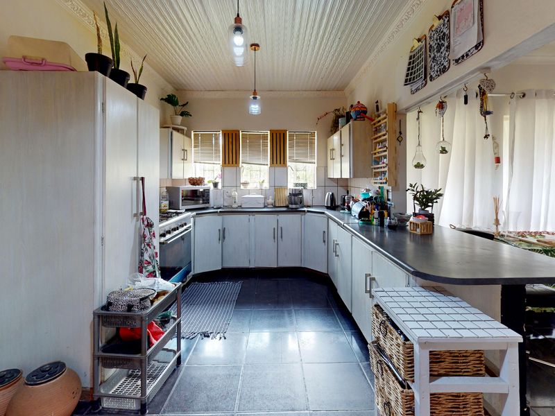 Family home in Theresapark - Photo 2