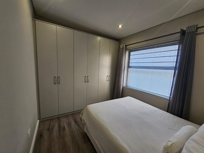 Stunning 3-bedroom duplex  – modern living with style and convenience awaits you - Photo 7