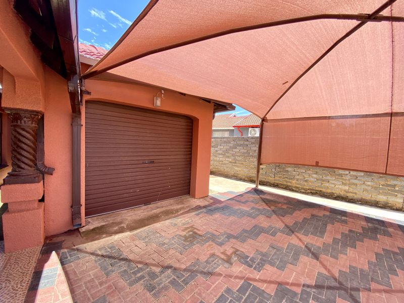 Come home to comfort, space, and community! - Photo 3