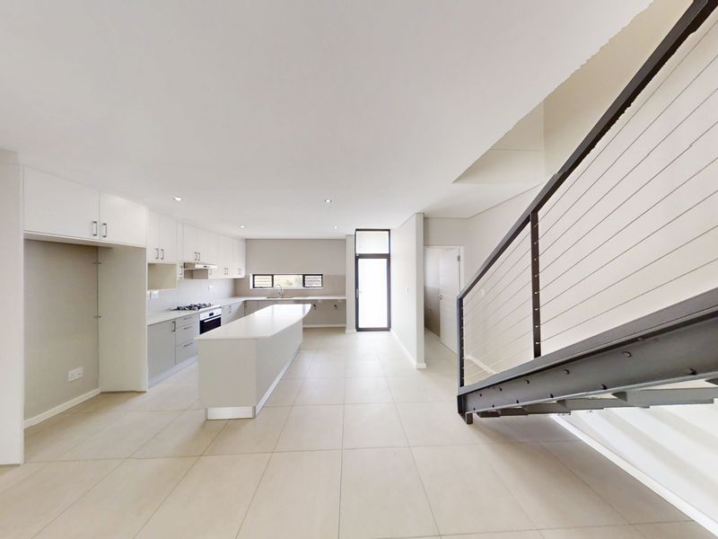 Stunning 3-bedroom duplex for sale in Haasendal, Kuils River—perfect blend of comfort and style! - Photo 3