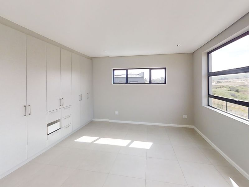 Stunning 3-bedroom duplex for sale in Haasendal, Kuils River—perfect blend of comfort and style! - Photo 9