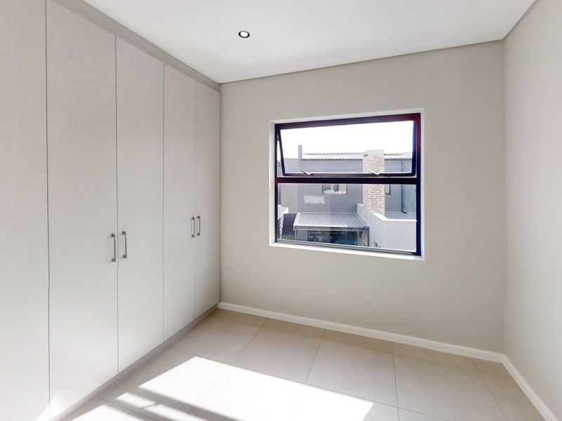 Stunning 3-bedroom duplex for sale in Haasendal, Kuils River—perfect blend of comfort and style! - Photo 8