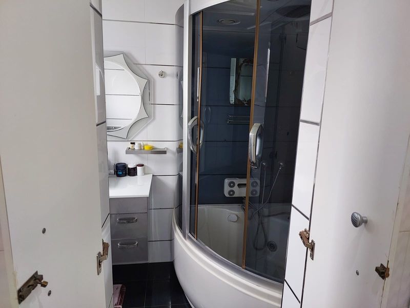 Well Maintained Luxury Home in Sought After Brighton Beach  Entertainer’s Paradise! - Photo 3