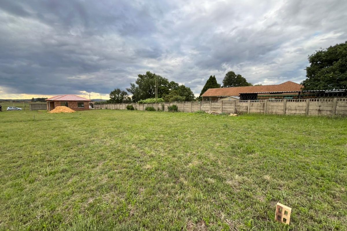 Prime Vacant Land in an Exclusive Up-and-Coming Development! - Photo 3
