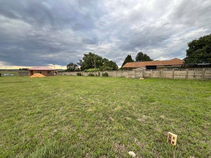 Prime Vacant Land in an Exclusive Up-and-Coming Development! - Photo 3