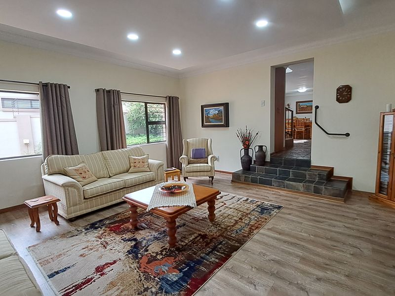 Exclusive European-Inspired Residence – Prime Position - Photo 10