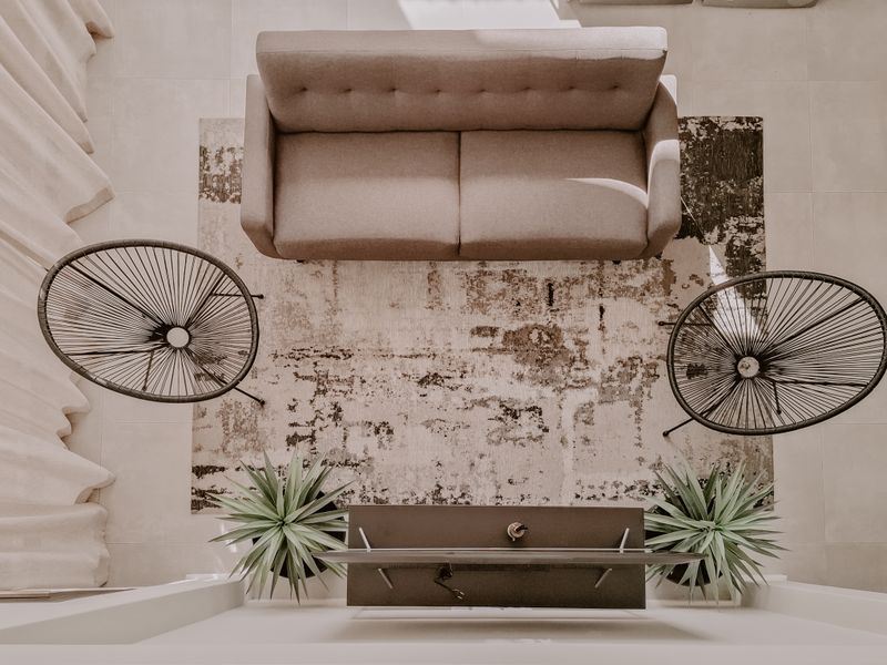 A unique, contemporary home ideal for young professionals or small families who value space. - Photo 3