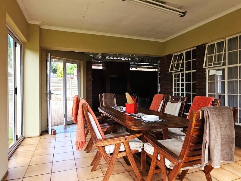 4 bedroom with study for sale! - Photo 5