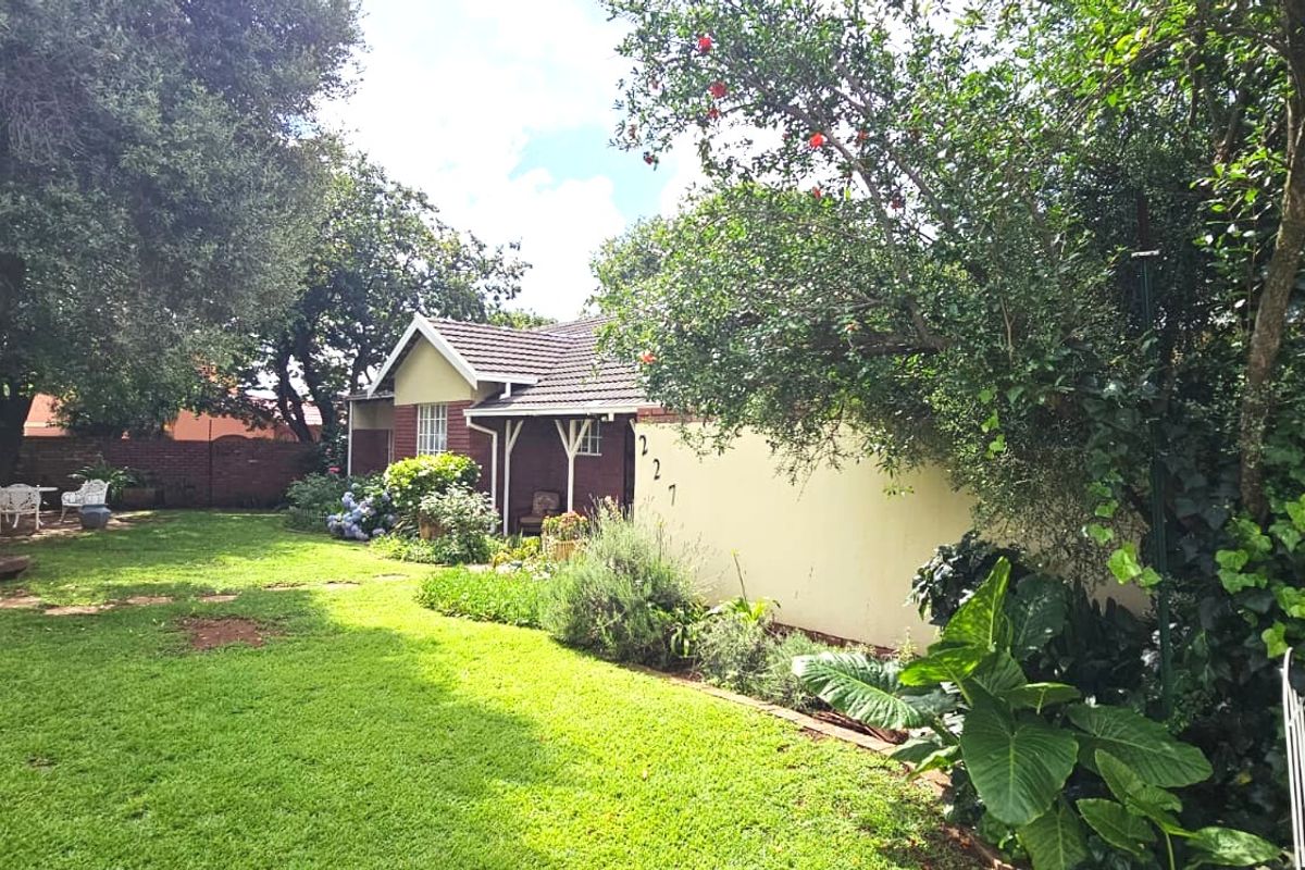 4 bedroom with study for sale! - Photo 2