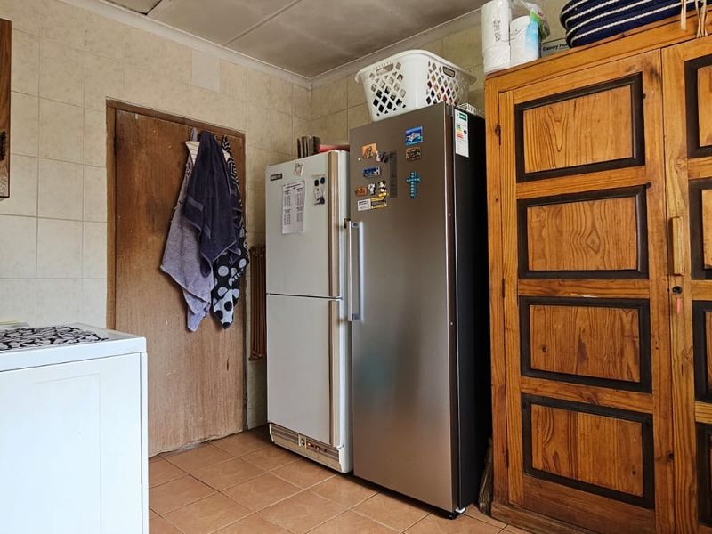 4 bedroom with study for sale! - Photo 9