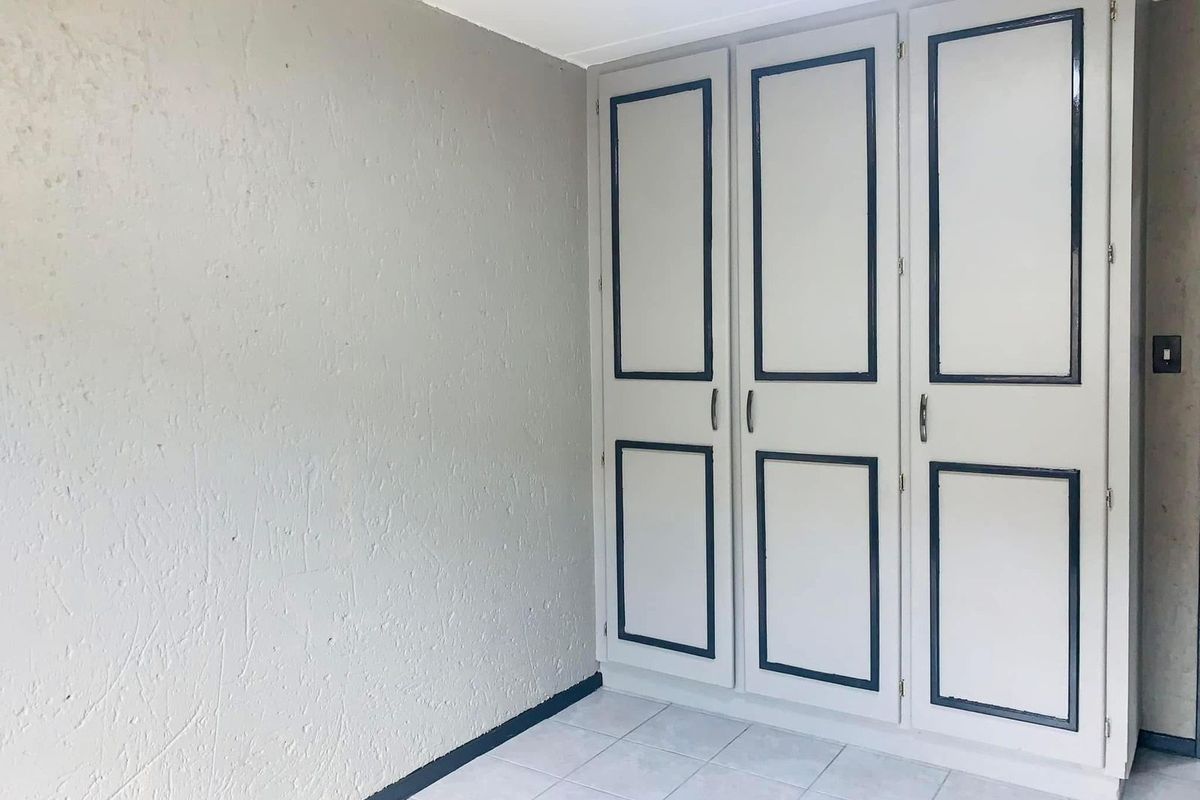 Cozy and Inviting 1 Bedroom Apartment  For  Sale Perfect For First Time Buyers Or Investors - Photo 5