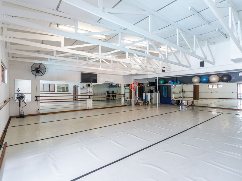 A Truly Unique & Exceptionally Versatile Family Home - Photo 5