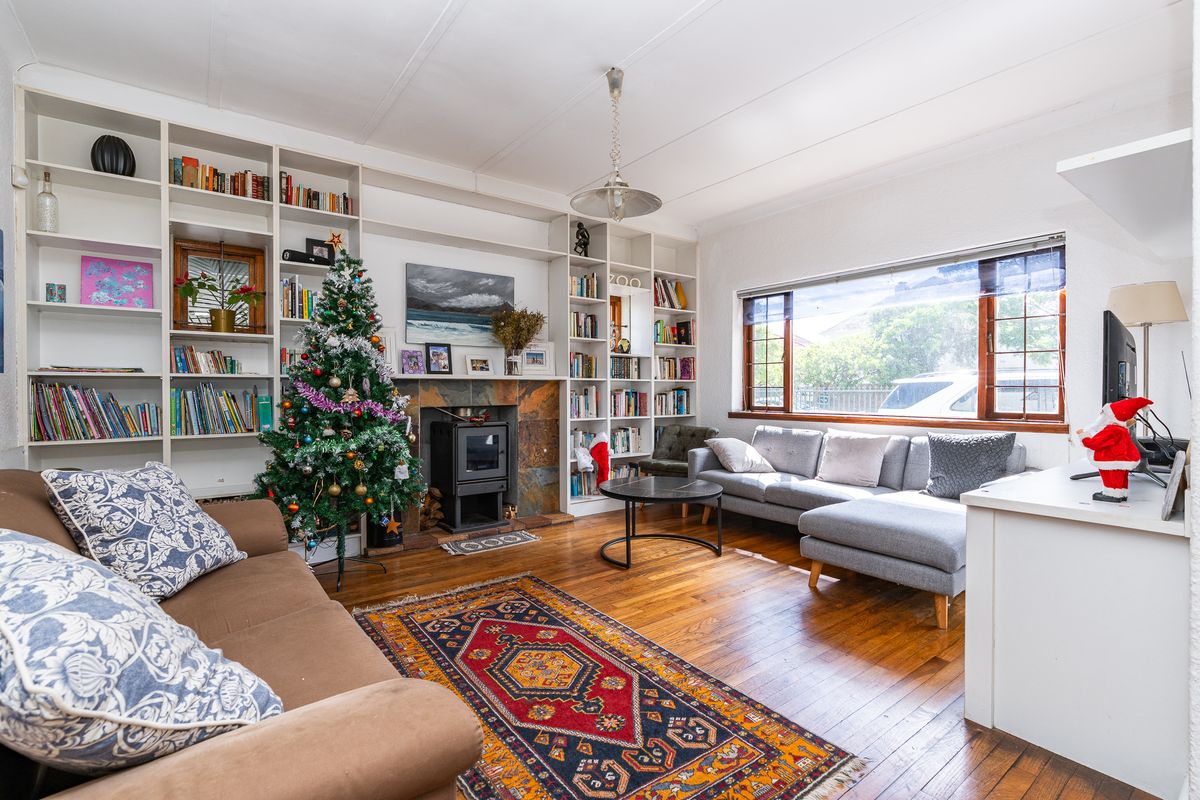 A Truly Unique & Exceptionally Versatile Family Home - Photo 3