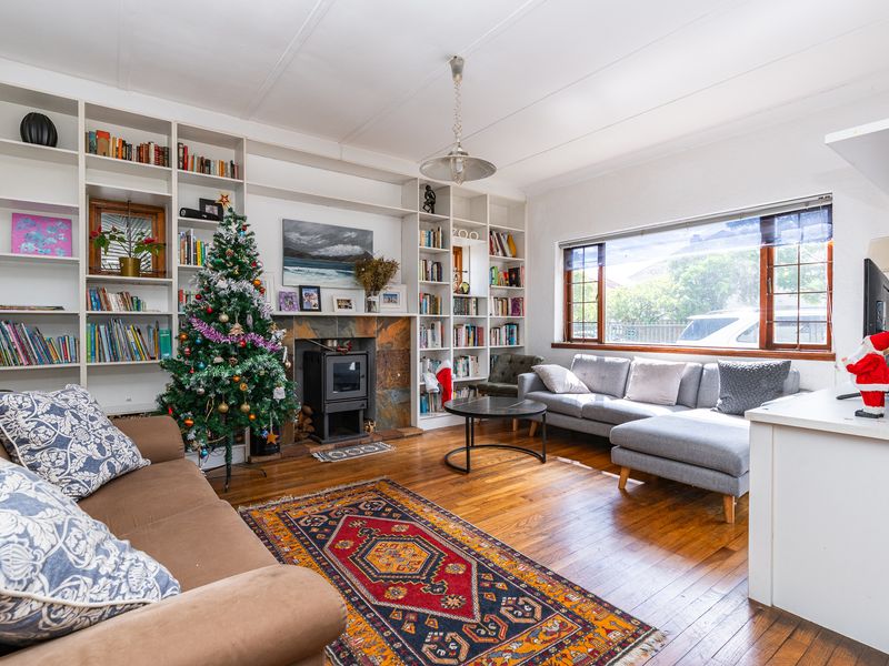 A Truly Unique & Exceptionally Versatile Family Home - Photo 3