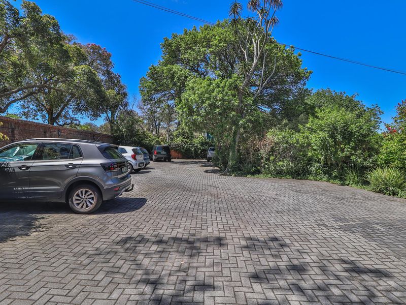 Unique Property for Sale in Upper Walmer Area. - Photo 4
