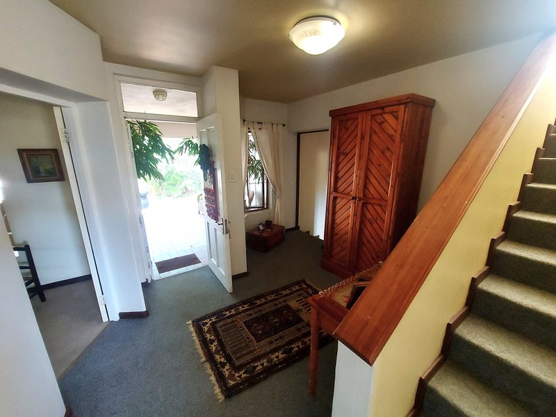 Established Family Home with Abundant Investor Appeal in Jeffreys Bay - Photo 4