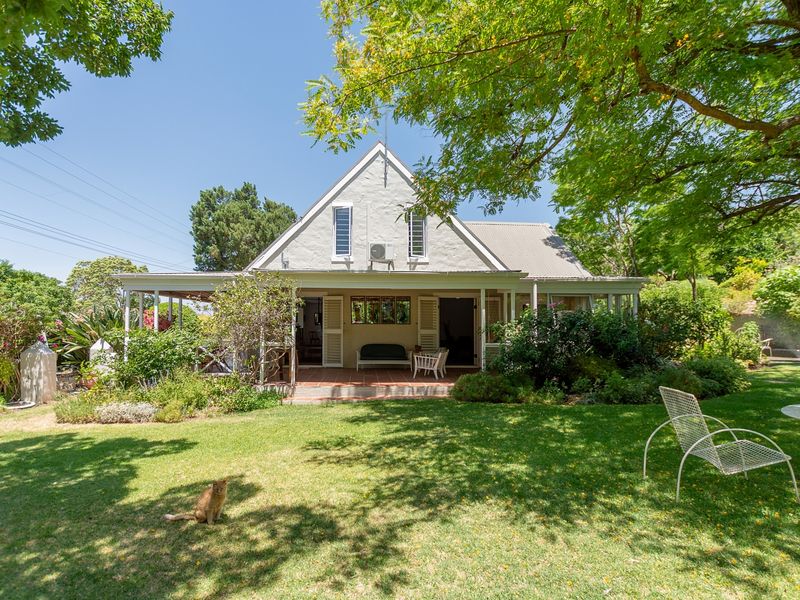 A Lush, Character-Filled Retreat in the Heart of Riebeek-Wes - Photo 3