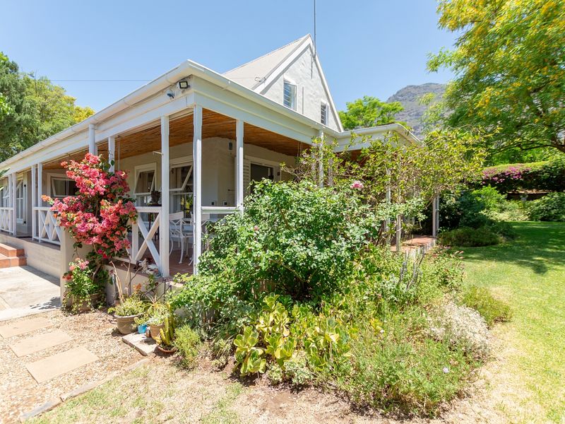 A Lush, Character-Filled Retreat in the Heart of Riebeek-Wes - Photo 2