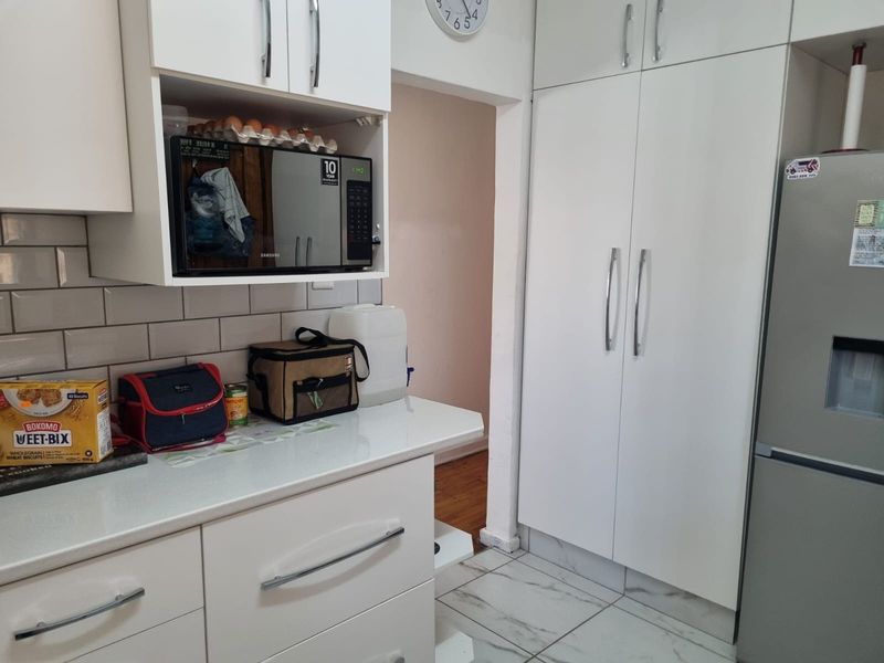 This property offers a fantastic two-for-one opportunity! - Photo 8