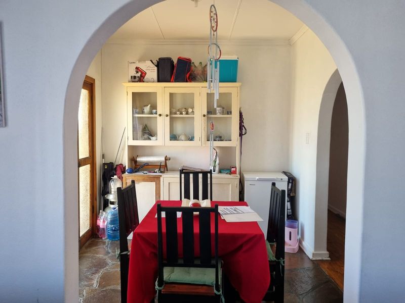 This property offers a fantastic two-for-one opportunity! - Photo 4