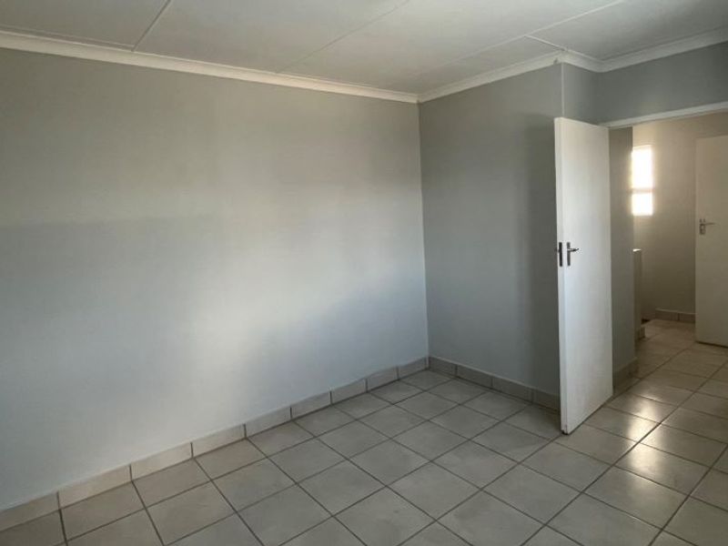 Townhouse in Secured Complex - Photo 10