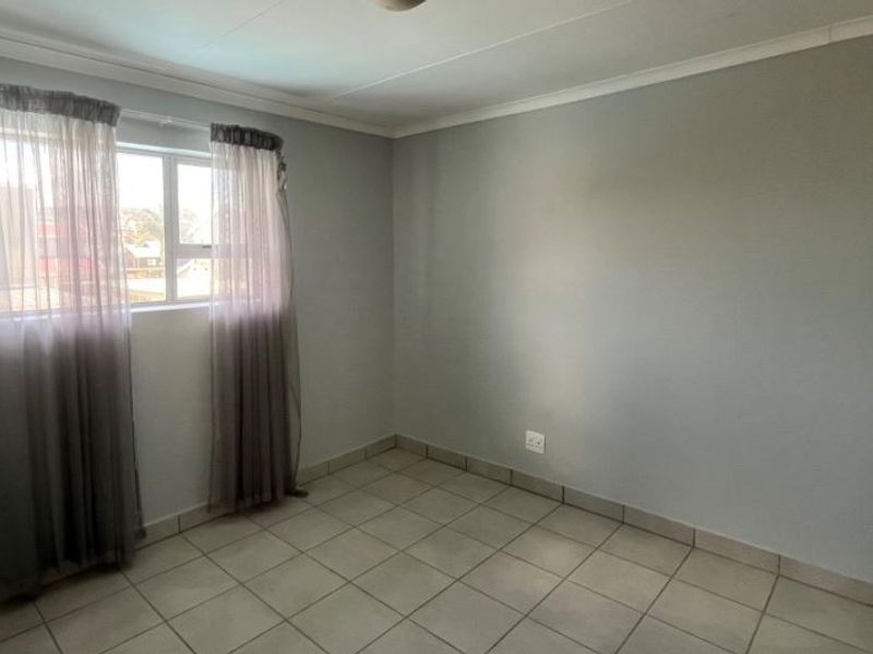 Townhouse in Secured Complex - Photo 9