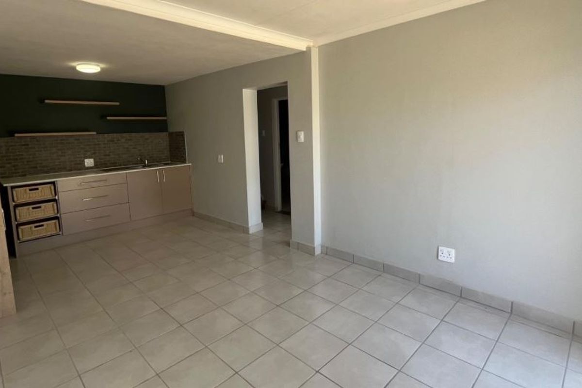Townhouse in Secured Complex - Photo 3