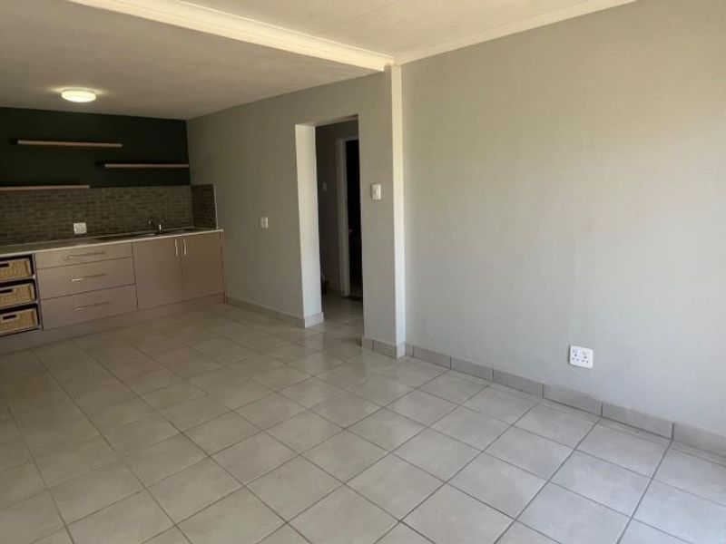 Townhouse in Secured Complex - Photo 3