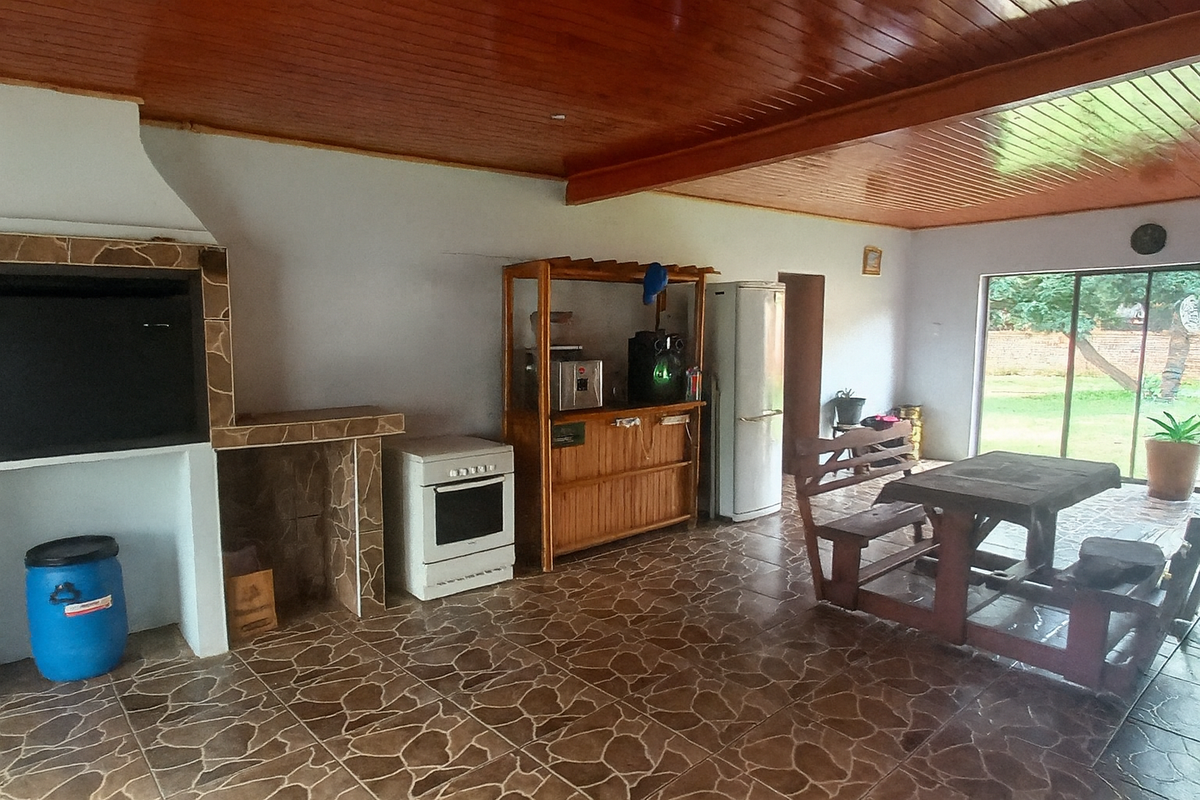 Live Your New Dream In Sweet Surrounds! - Photo 3