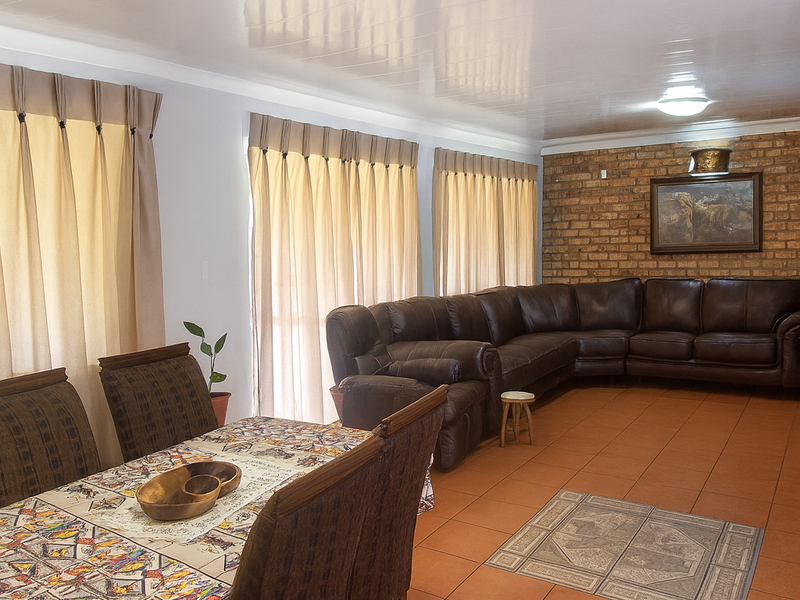 Live Your New Dream In Sweet Surrounds! - Photo 8