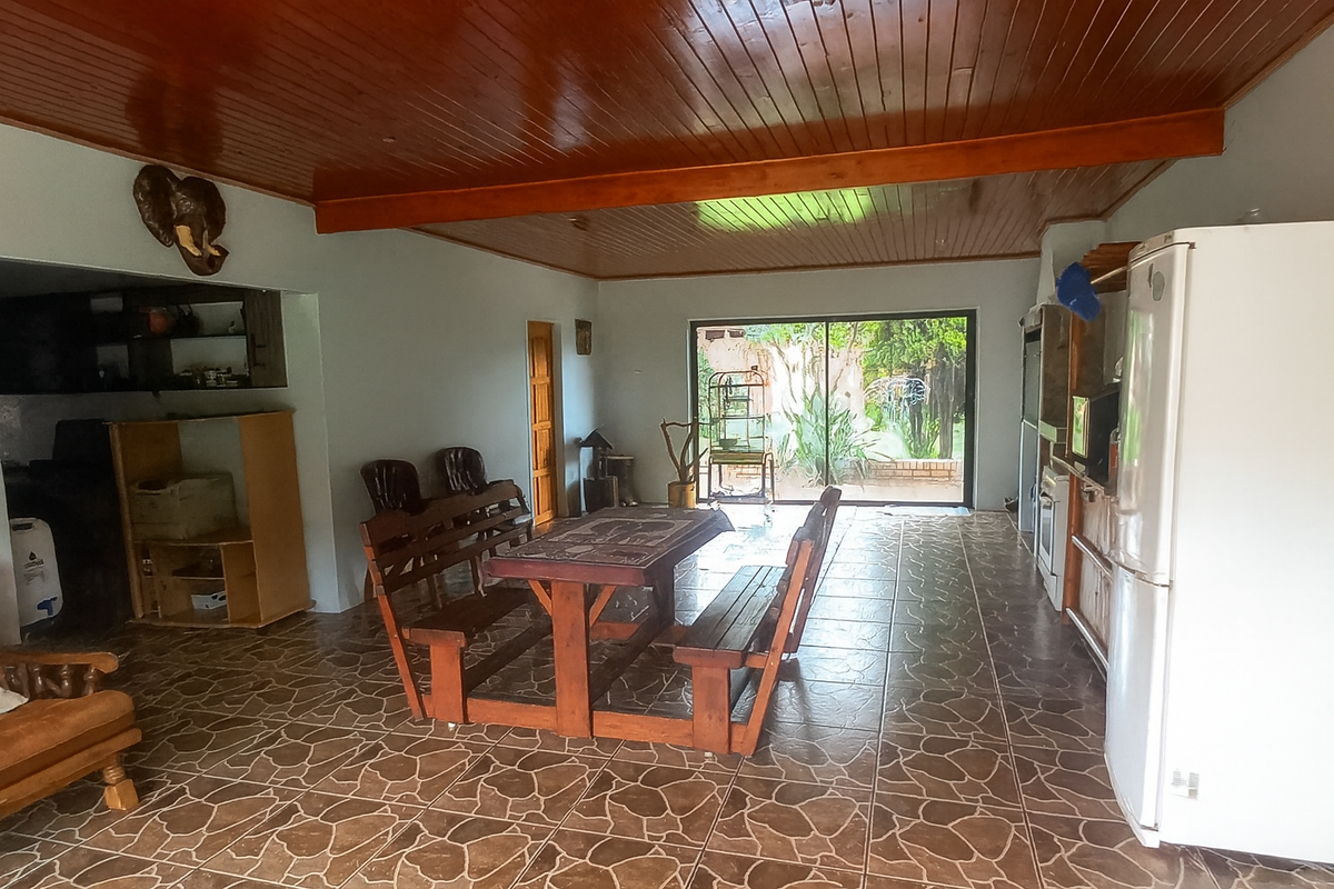 Live Your New Dream In Sweet Surrounds! - Photo 2