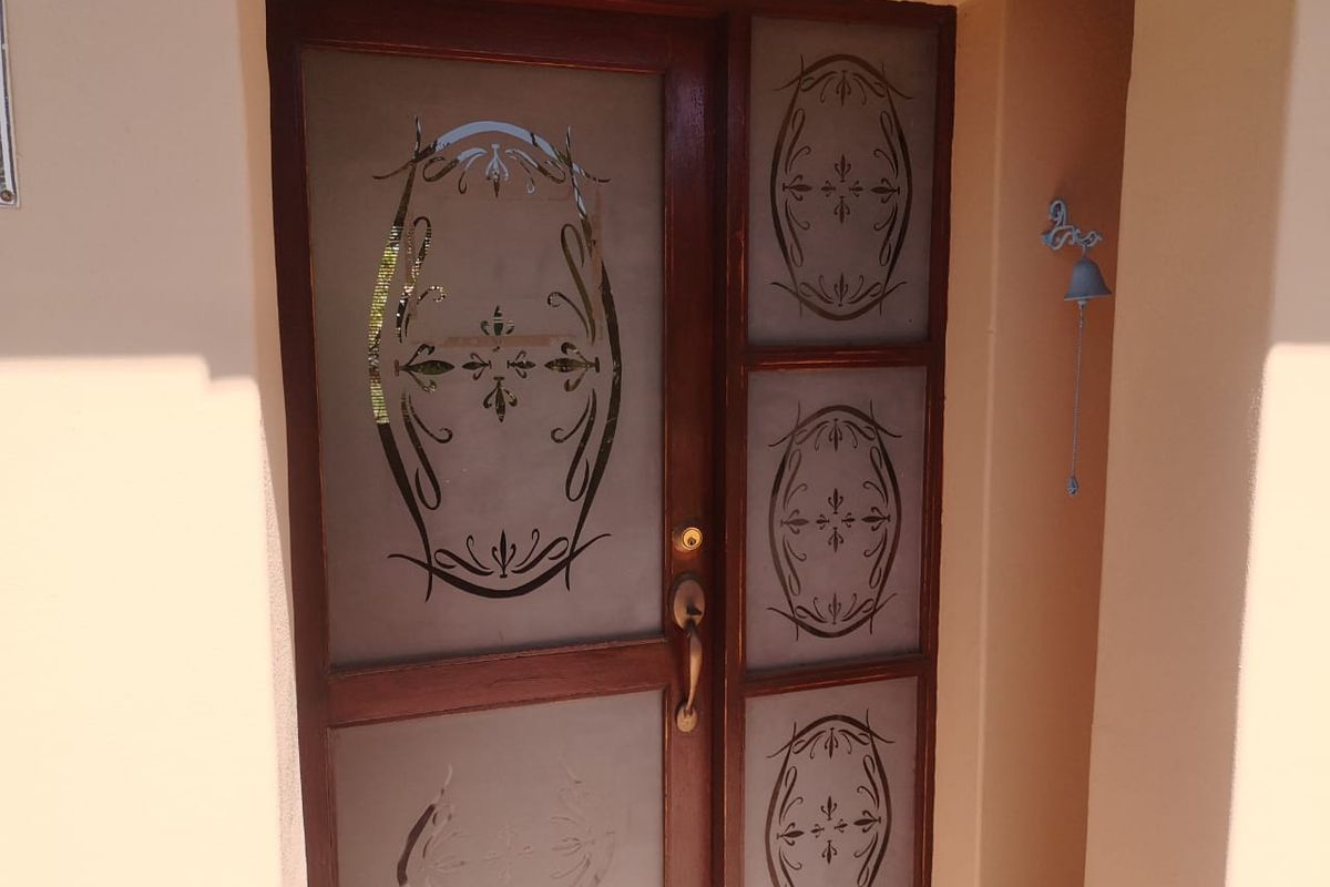 3 Bedroom House for sale in Bothasrus - Photo 3