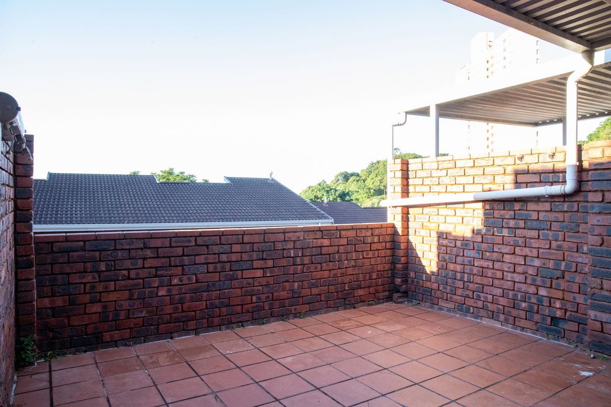 Pet Friendly Two Bedroom Duplex Morningside - Photo 5