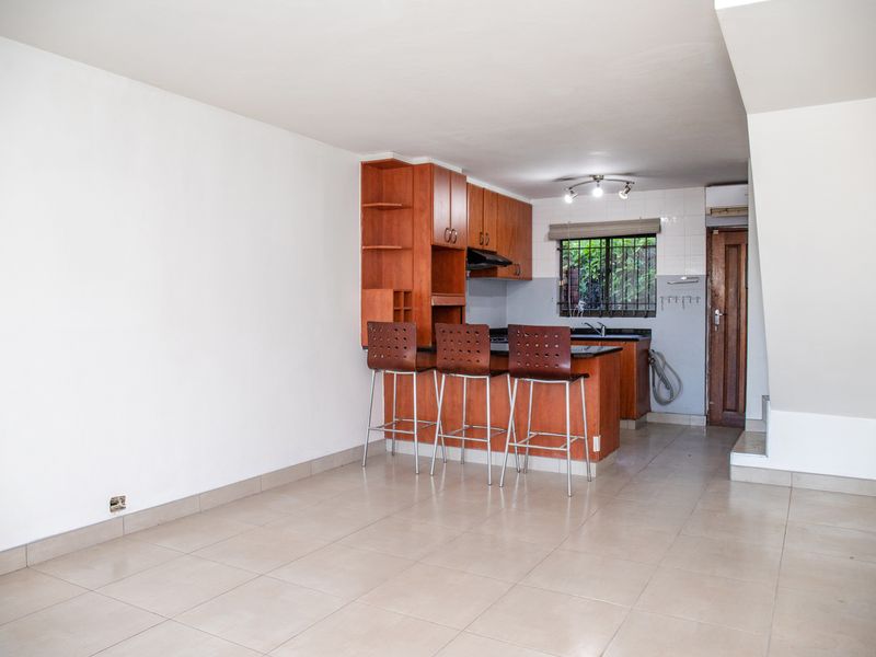 Pet Friendly Two Bedroom Duplex Morningside - Photo 7