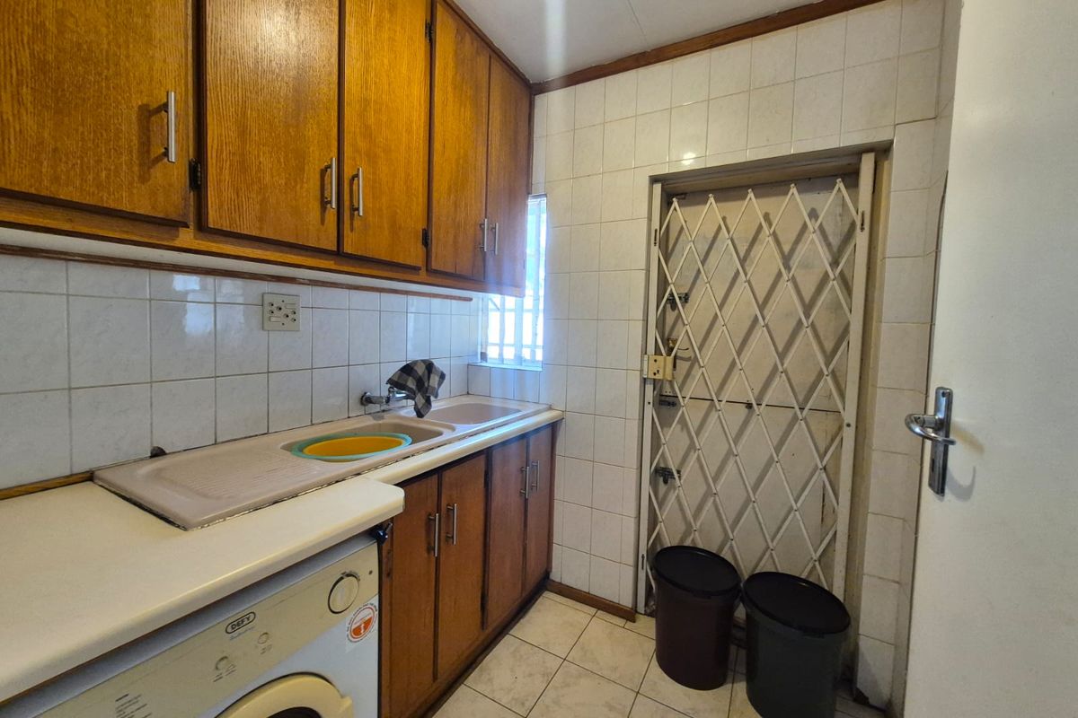 Four Bedrooms Family Home For  Sale In Evander! - Photo 4