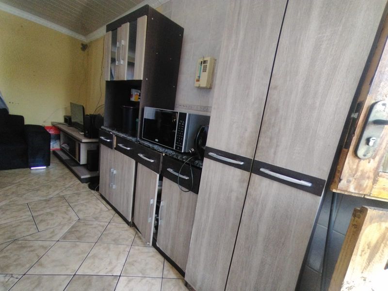 **Discover Your New Home in Boitekong Ext 3, Rustenburg!** - Photo 3