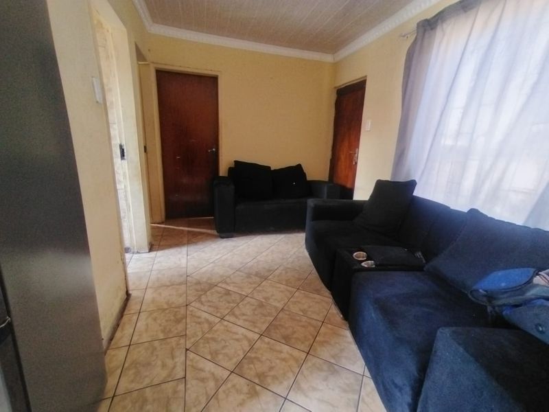 **Discover Your New Home in Boitekong Ext 3, Rustenburg!** - Photo 8