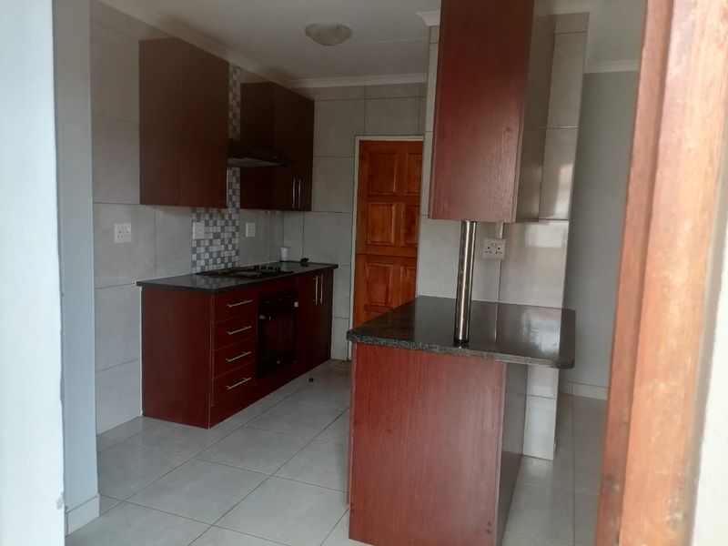 House Pending Sale In Mogwase - Photo 2